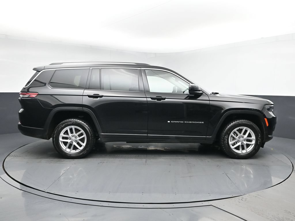 Used 2022 Jeep Grand Cherokee L Laredo w/ Luxury Tech Group I AWD/4WD image 3