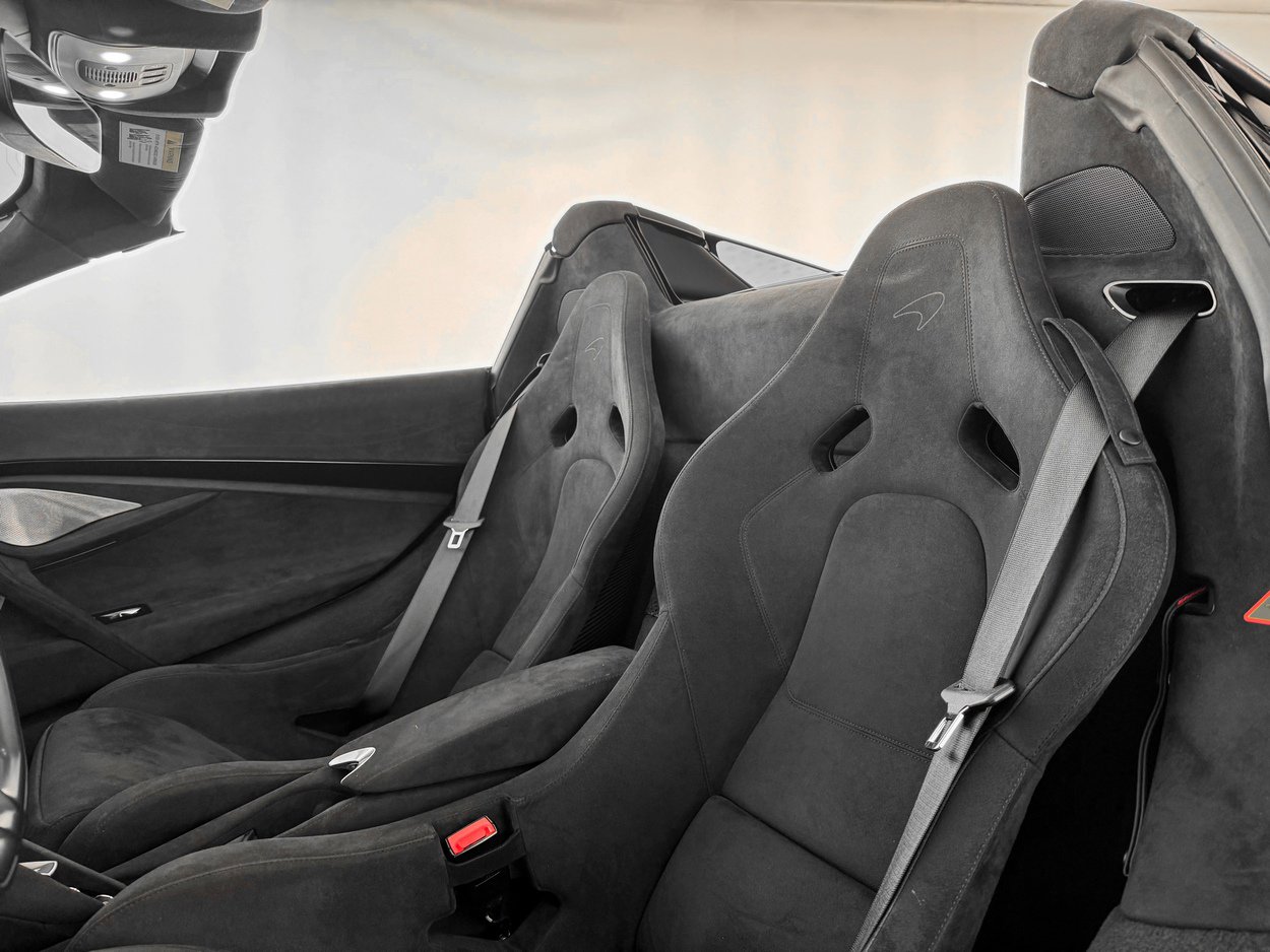 Used 2024 McLaren 750S Spider image 15