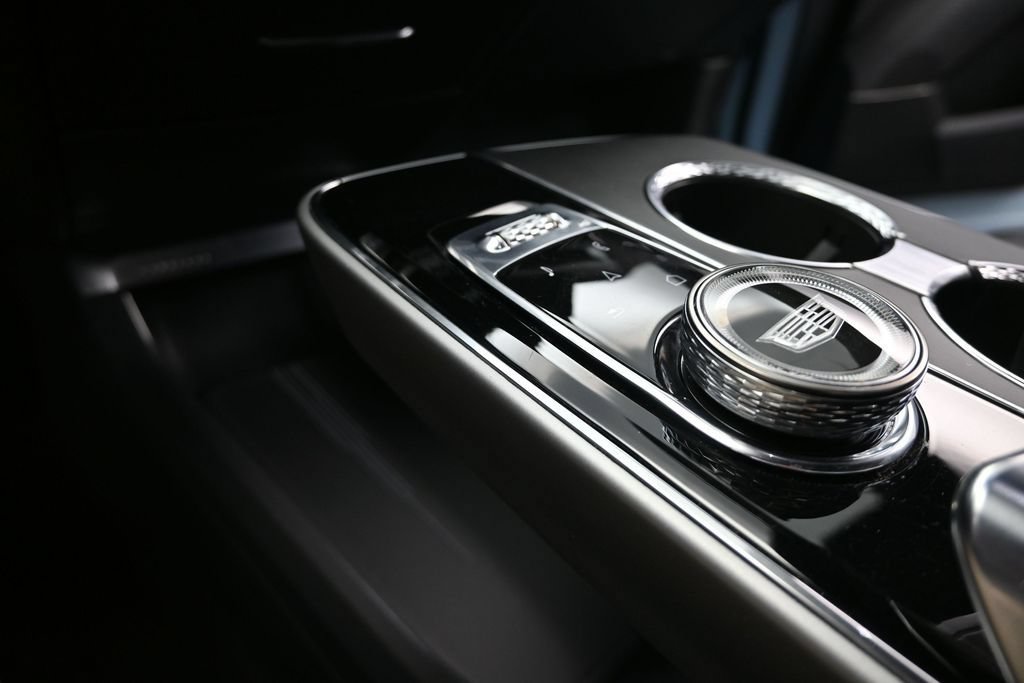 Certified 2024 Cadillac Lyriq Luxury AWD/4WD image 17