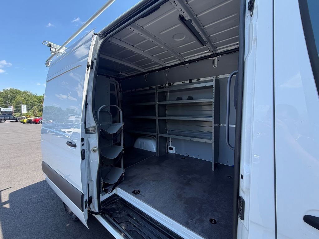 Used 2023 Mercedes-Benz Sprinter 2500 w/ Acoustic Package image 4