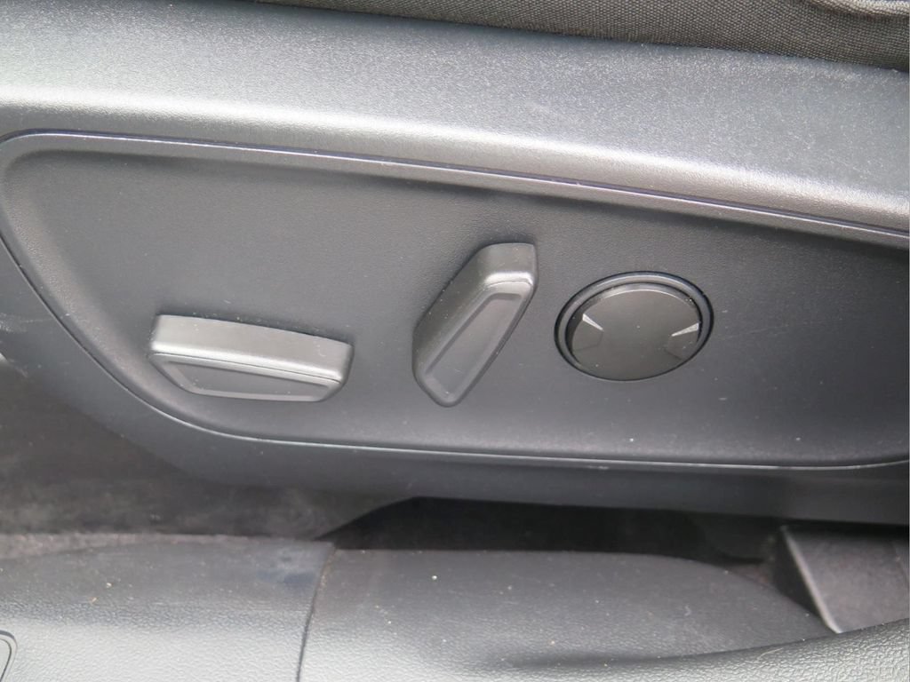 Used 2024 Ford Escape Active w/ Tech Pack #1 FWD image 11