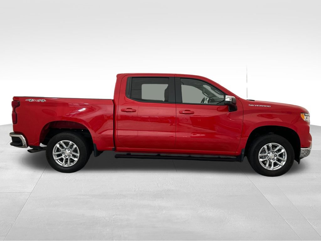 Used 2023 Chevrolet Silverado 1500 LT AWD/4WD image 7
