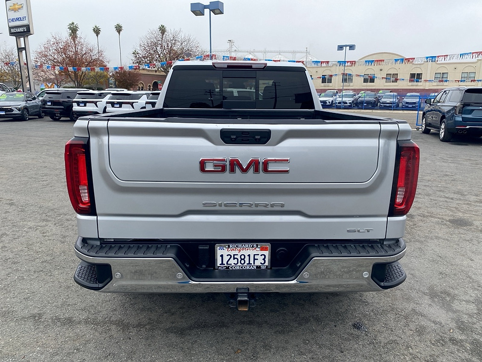 Used 2022 GMC Sierra 1500 SLT w/ SLT Premium Plus Package AWD/4WD image 9