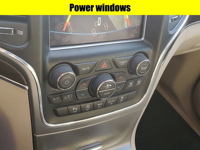 Used 2018 Jeep Grand Cherokee Overland image 18