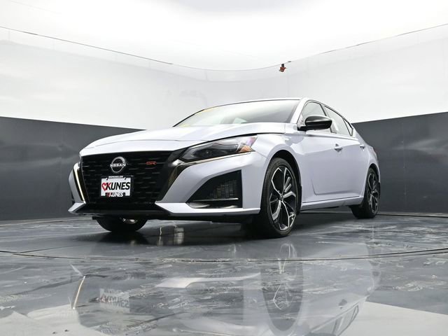 Used 2025 Nissan Altima 2.5 SR image 45