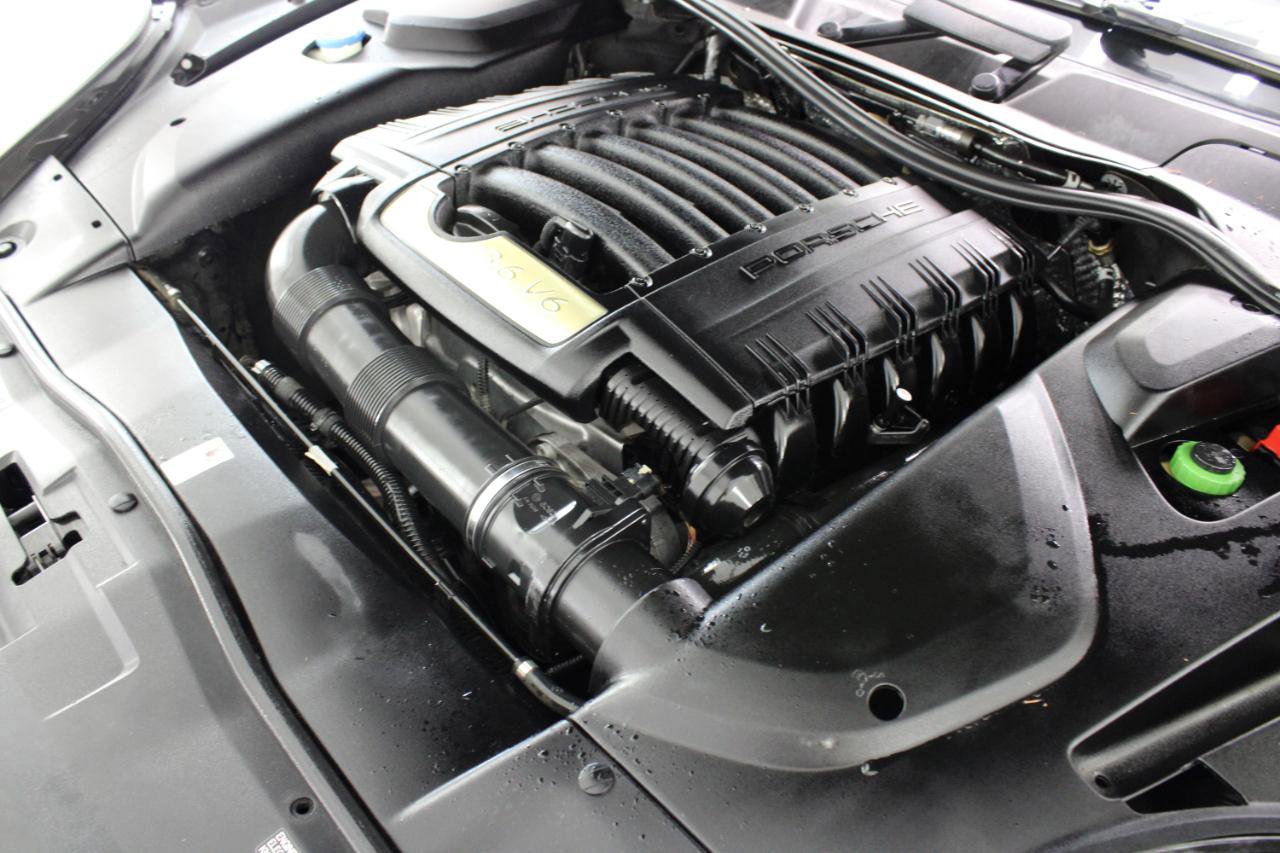 Used 2016 Porsche Cayenne image 64