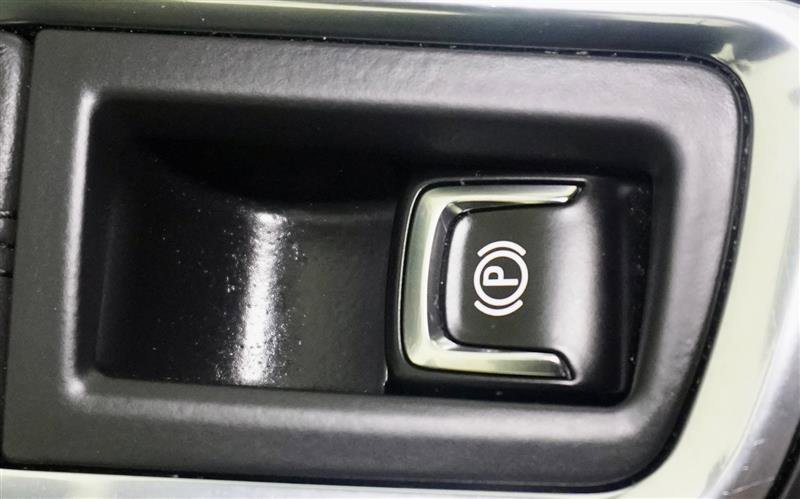 Used 2021 Chevrolet Equinox LT w/ LPO, Floor Liner Package image 21