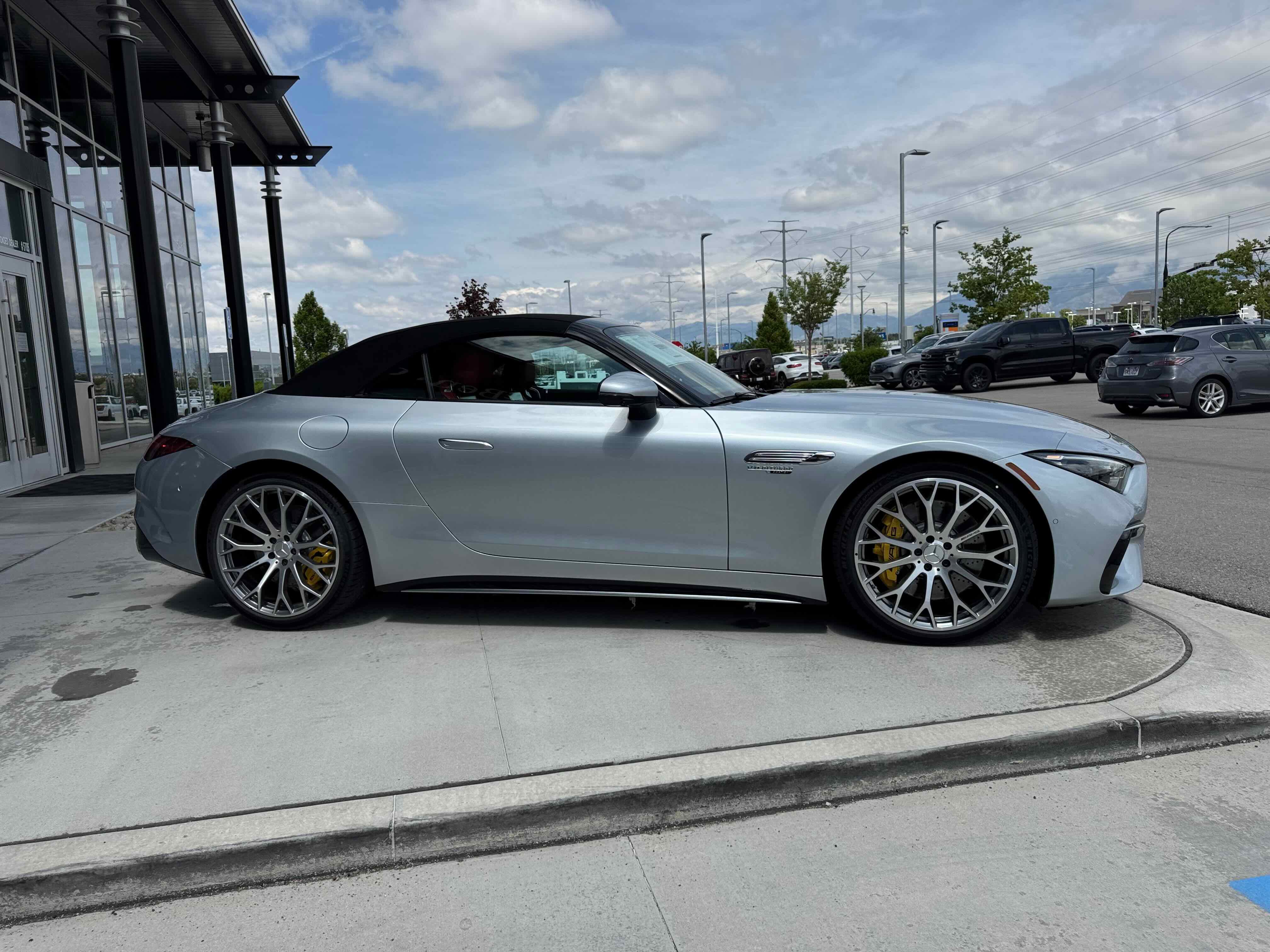 New 2025 Mercedes-Benz SL 63 AMG 4MATIC image 10