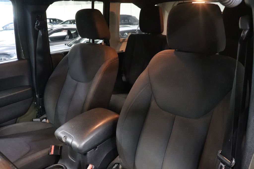 Used 2015 Jeep Wrangler Unlimited Sport w/ Quick Order Package 24S image 11