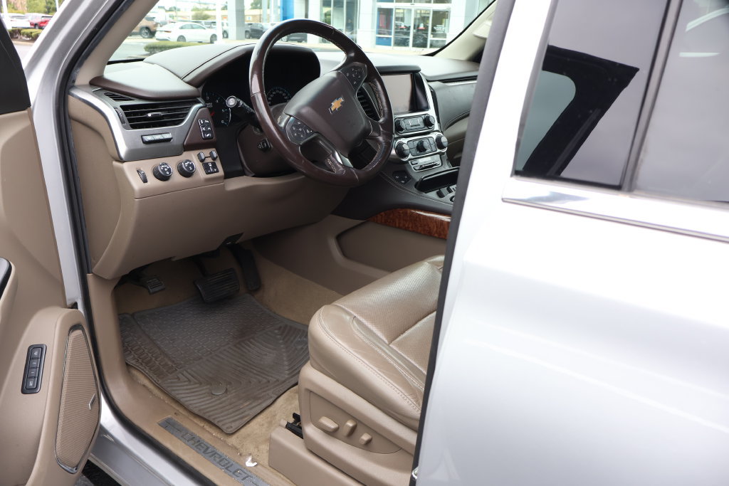 Used 2018 Chevrolet Tahoe Premier w/ Max Trailering Package AWD/4WD image 10