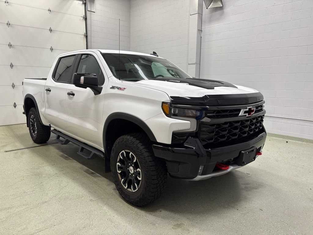 Used 2024 Chevrolet Silverado 1500 ZR2 AWD/4WD image 2