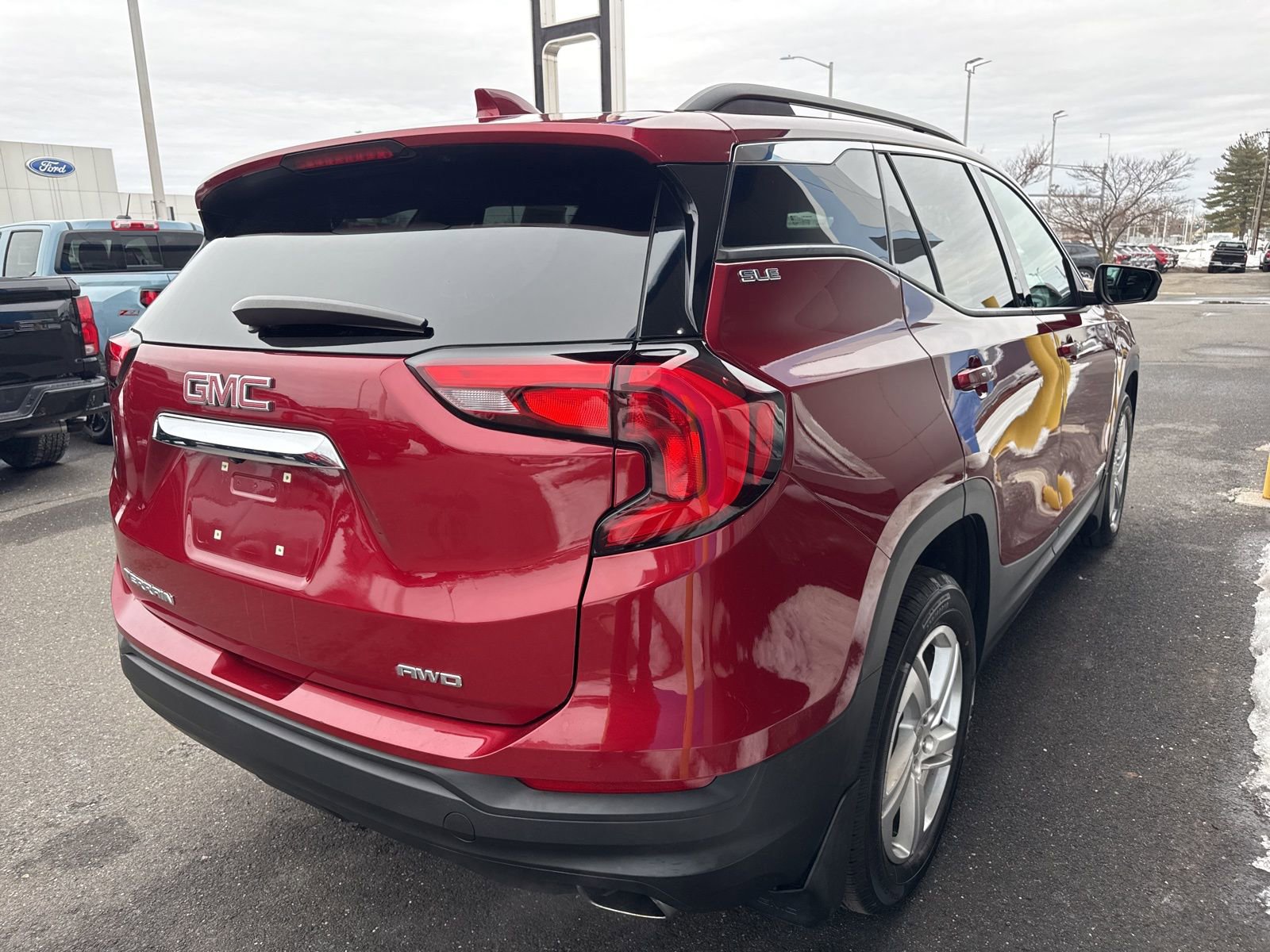 Used 2018 GMC Terrain SLE w/ Driver Convenience Package image 6
