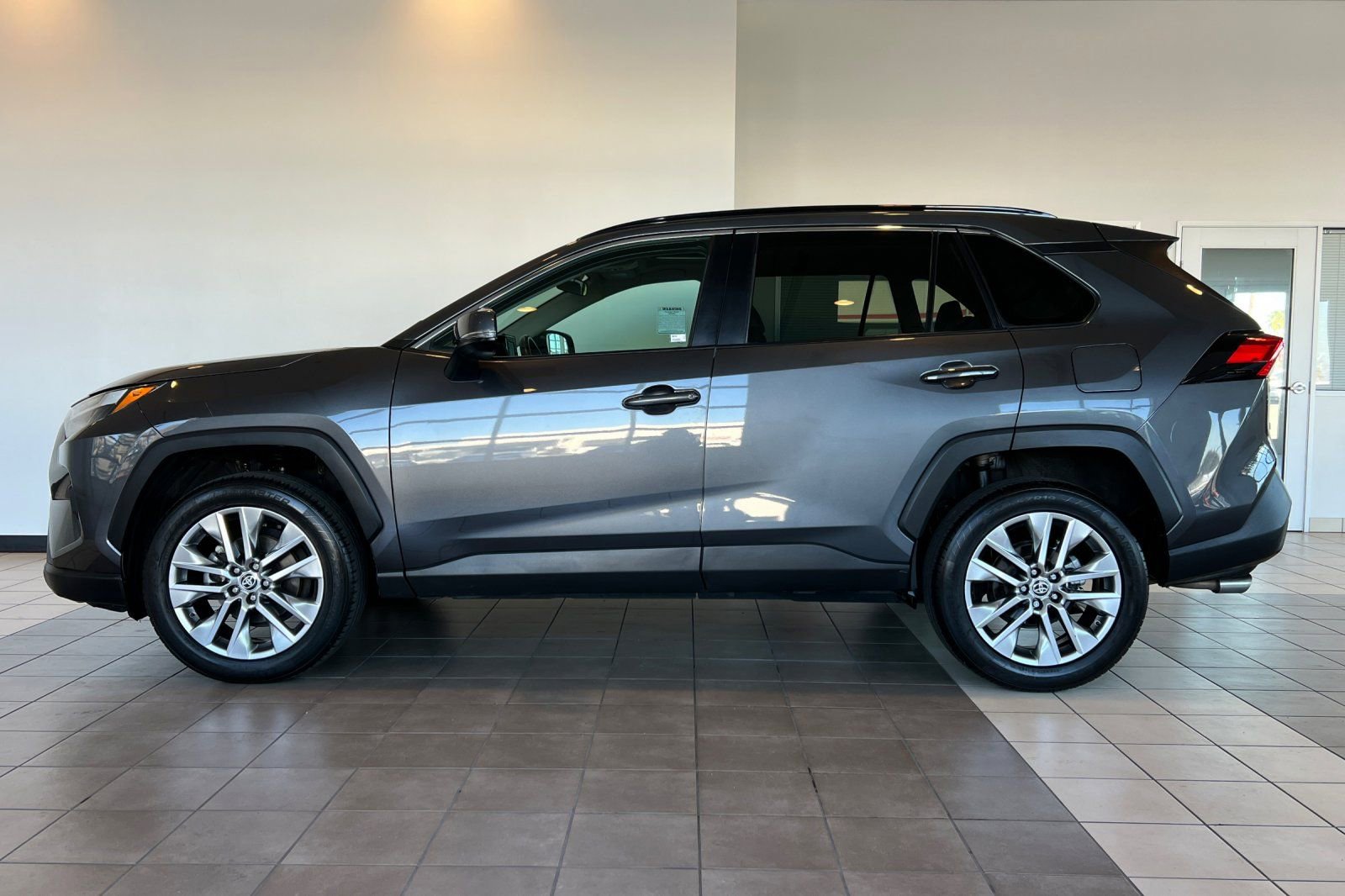 Certified 2022 Toyota RAV4 XLE Premium image 7