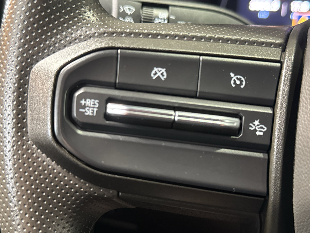 Used 2024 Chevrolet Colorado Trail Boss w/ LPO, Dark Essentials Package AWD/4WD image 21