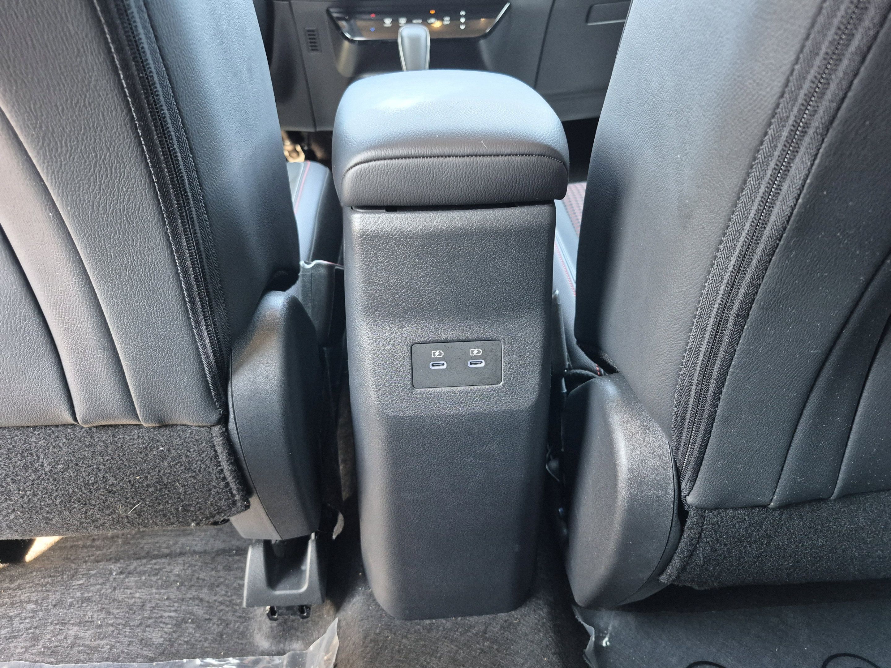 Certified 2025 Nissan Kicks SR FWD image 16