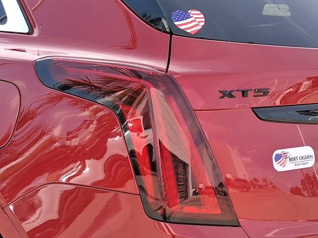 New 2026 Cadillac XT5 Premium Luxury w/ LPO, ONYX Package image 8