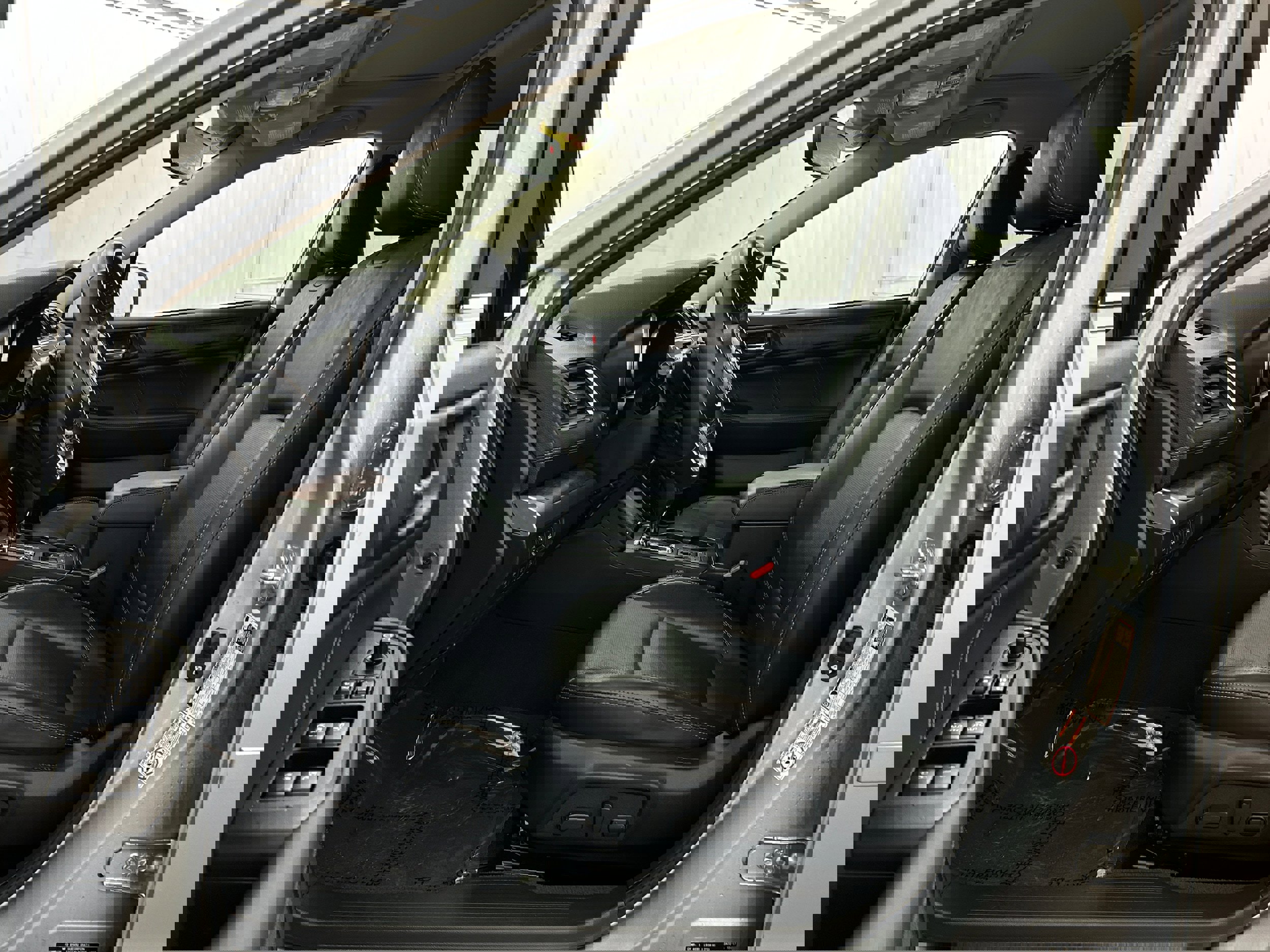 Used 2018 Subaru Outback 2.5i Limited image 4