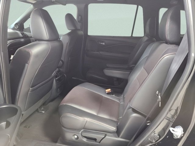 Used 2022 Honda Pilot Black Edition image 17