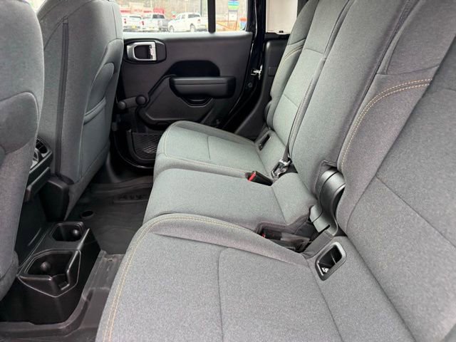 Used 2024 Jeep Gladiator Sport AWD/4WD image 55