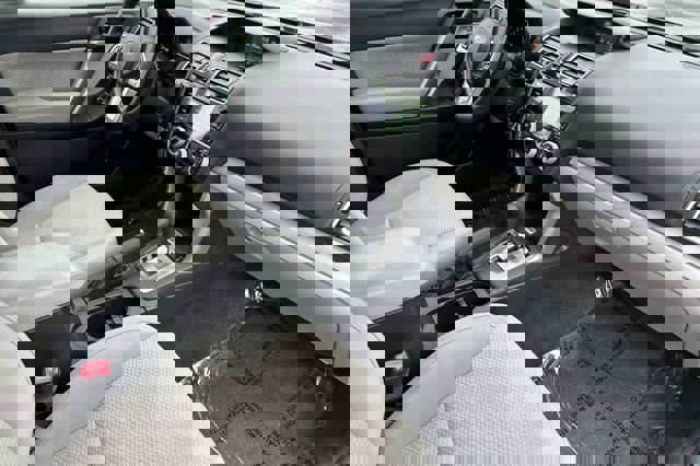 Used 2017 Subaru Forester 2.5i Premium image 18