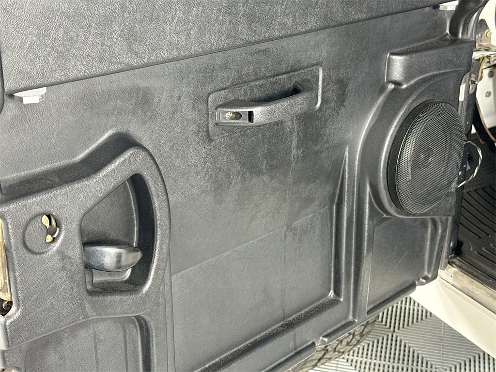 Used 1994 Land Rover Defender 90 image 16