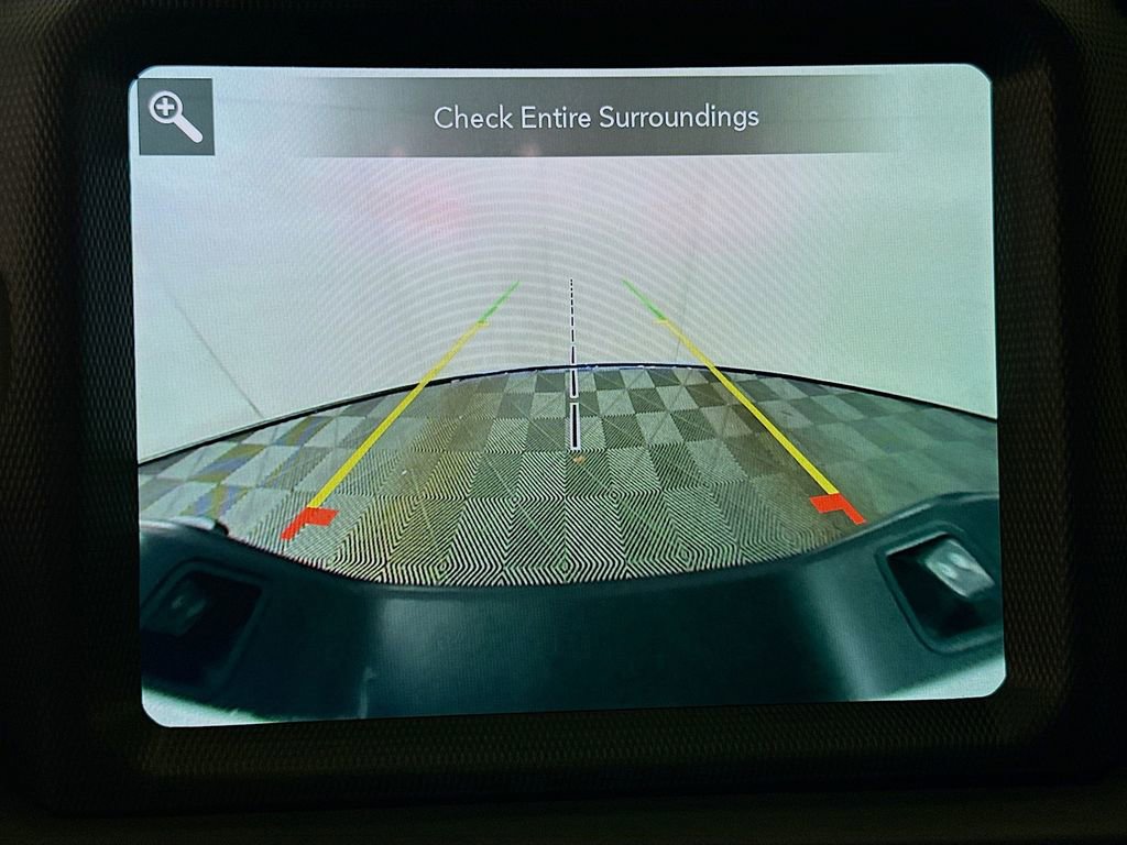 Used 2022 Jeep Gladiator Willys AWD/4WD image 14