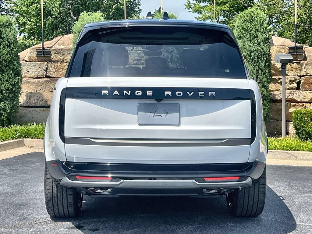 New 2026 Land Rover Range Rover Long Wheelbase SE AWD/4WD image 4