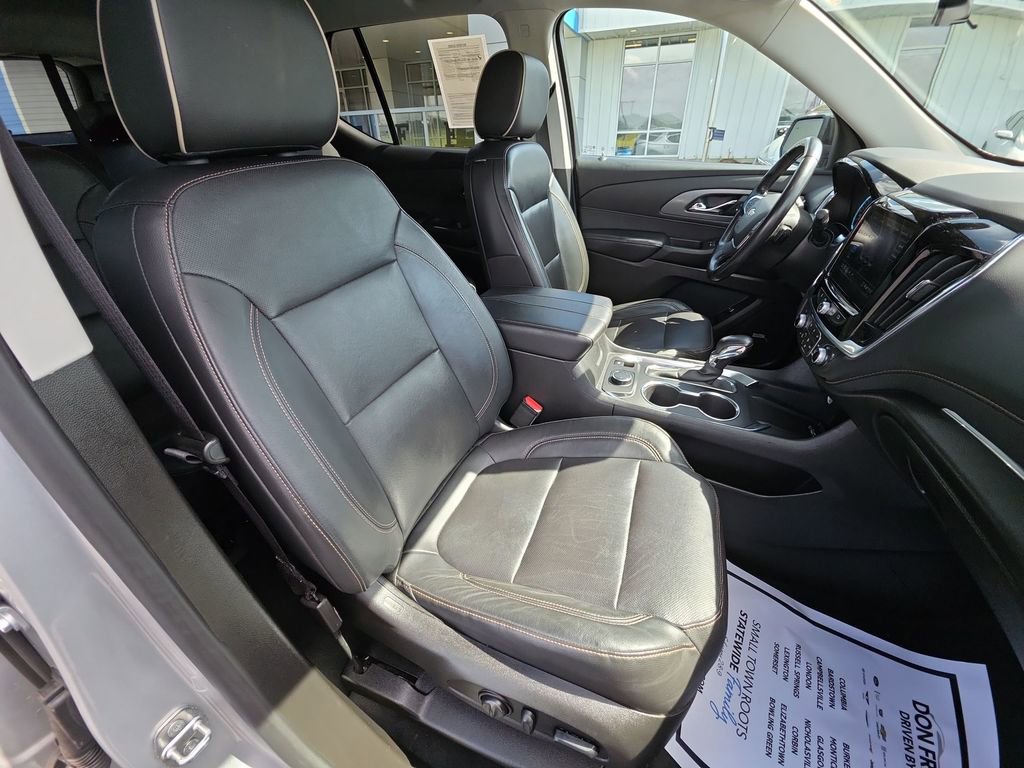 Used 2021 Chevrolet Traverse Premier w/ Redline Edition image 25
