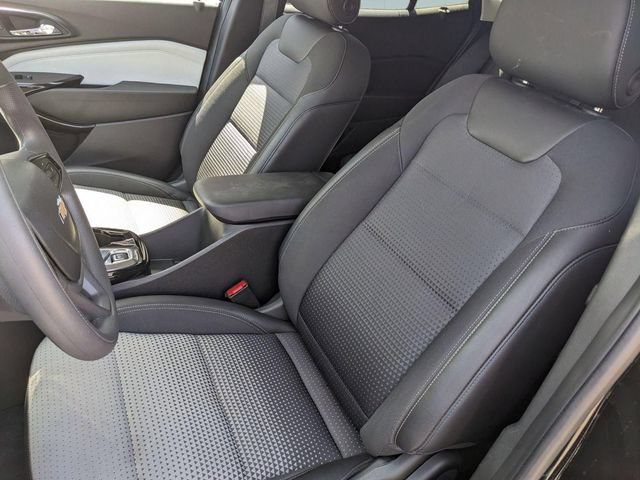 Used 2025 Chevrolet Trax LT FWD image 12