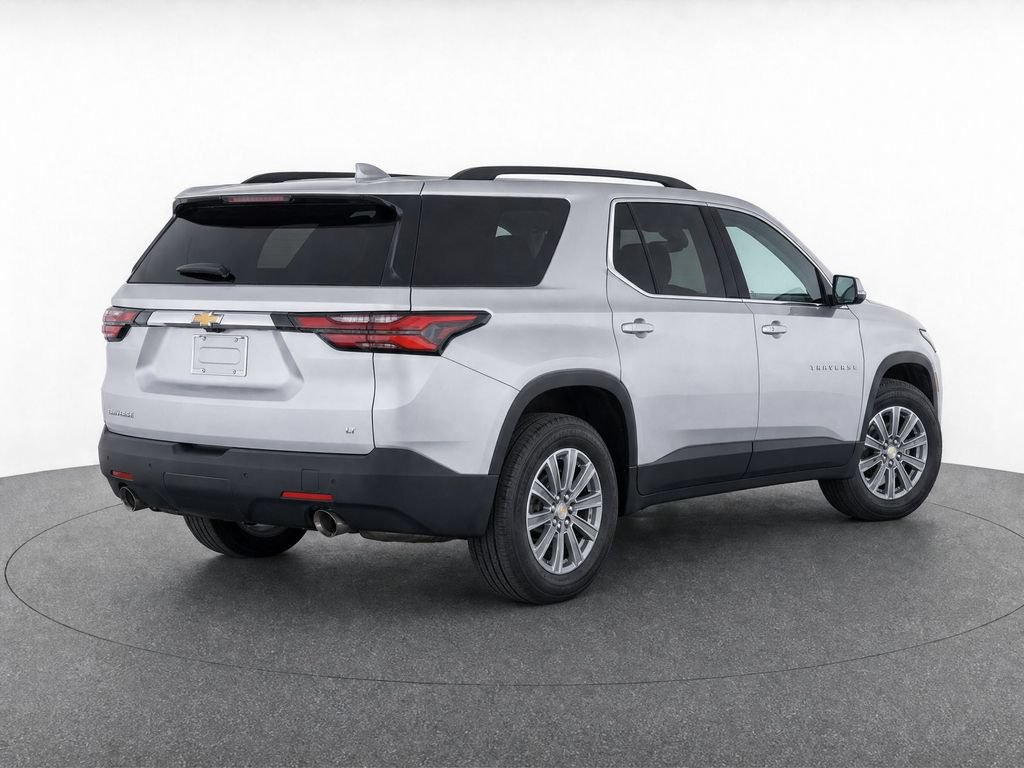 Used 2022 Chevrolet Traverse LT FWD image 4