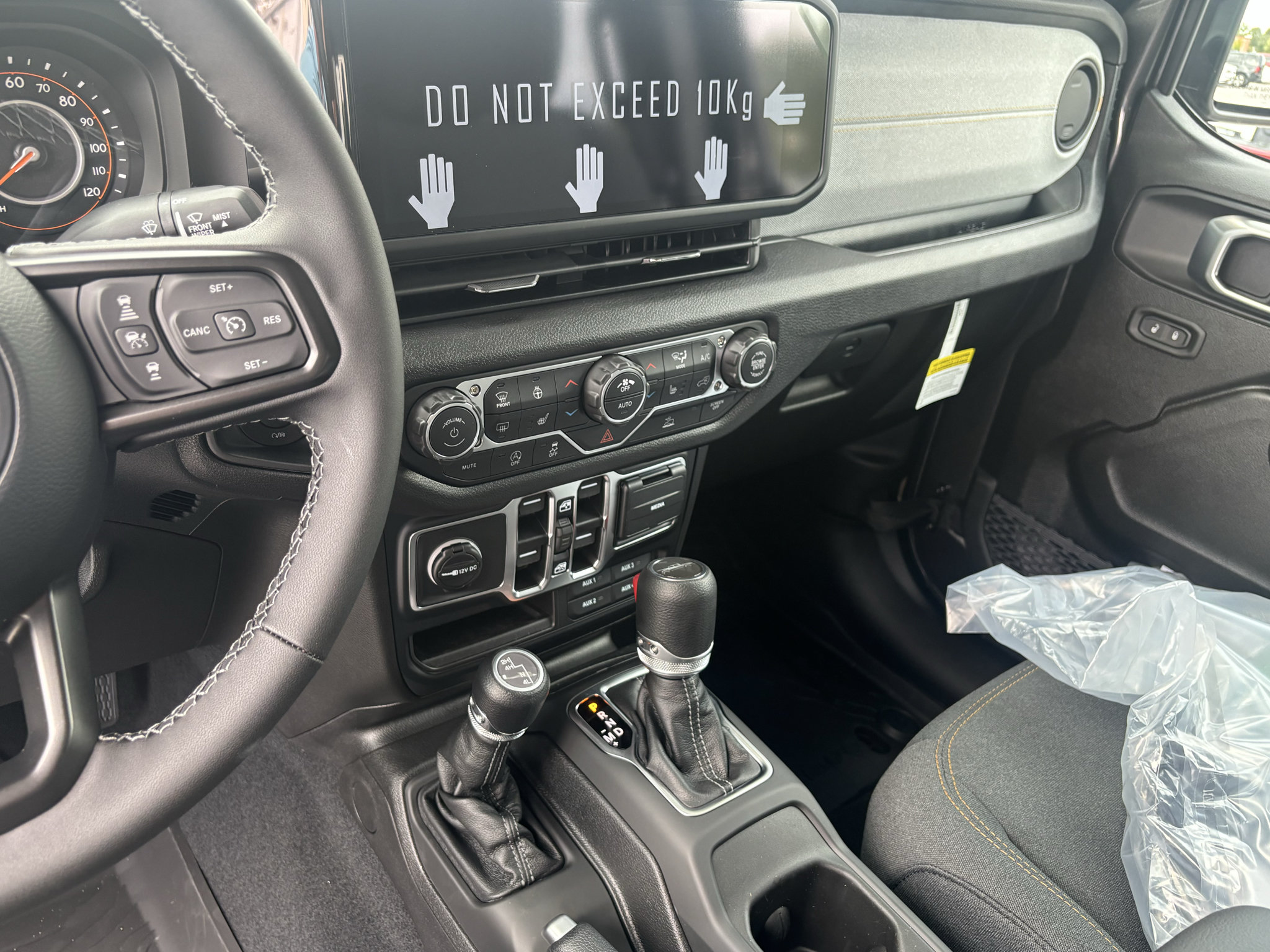 New 2027 Jeep Gladiator Sport AWD/4WD image 9