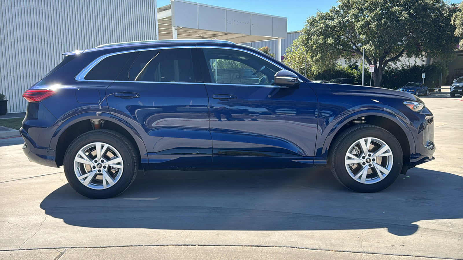 Used 2025 Audi Q5 Premium w/ Convenience Package AWD/4WD image 8