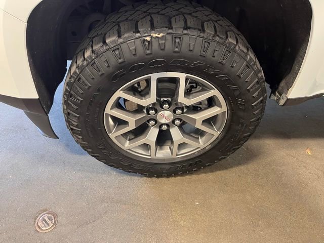 Used 2022 GMC Canyon AT4 w/ Trailering Package image 29