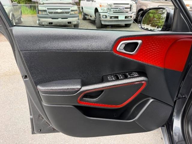 Used 2023 Kia Soul GT-Line FWD image 15