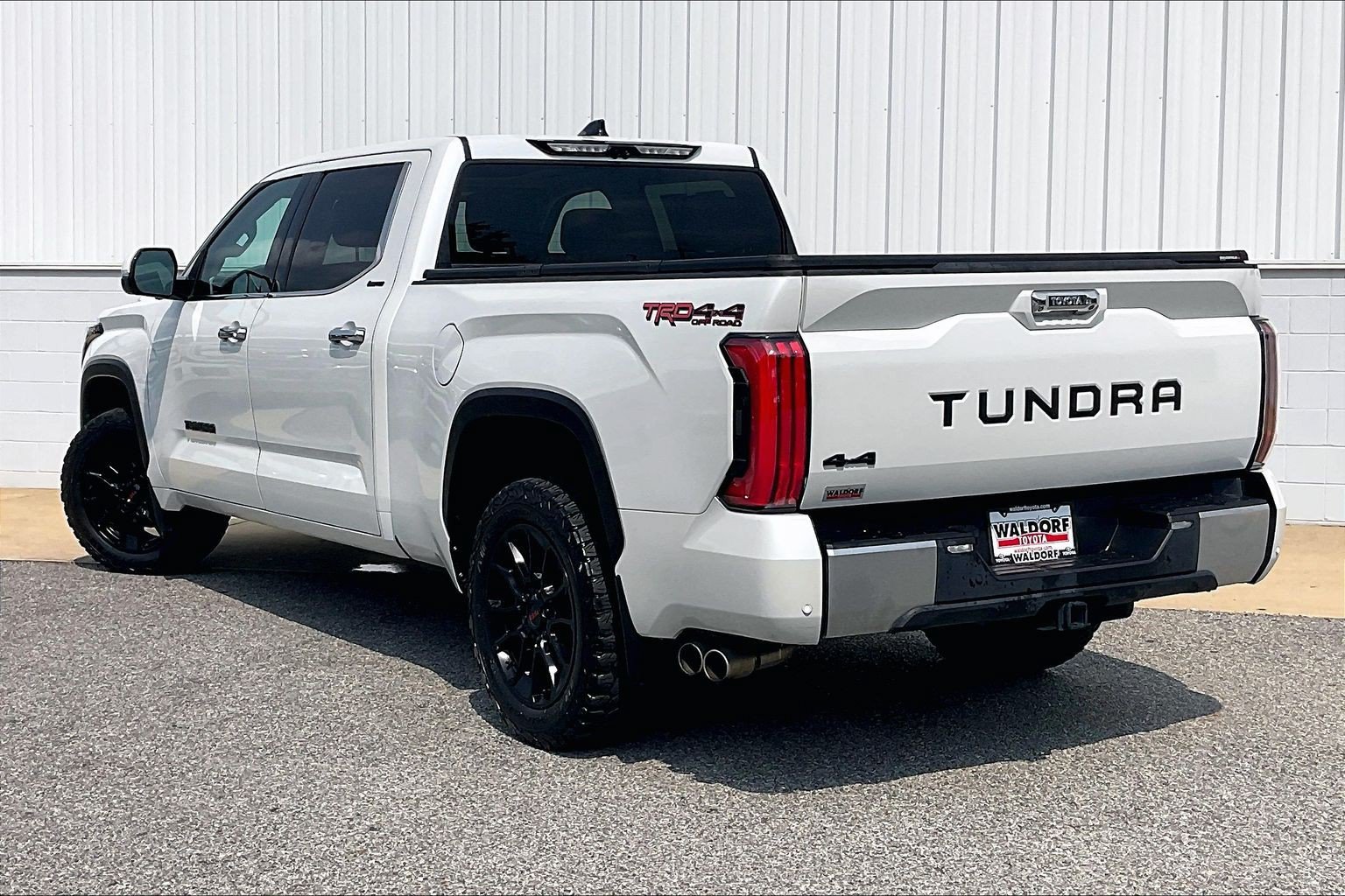 Used 2023 Toyota Tundra Limited w/ TRD Off-Road Package AWD/4WD image 15