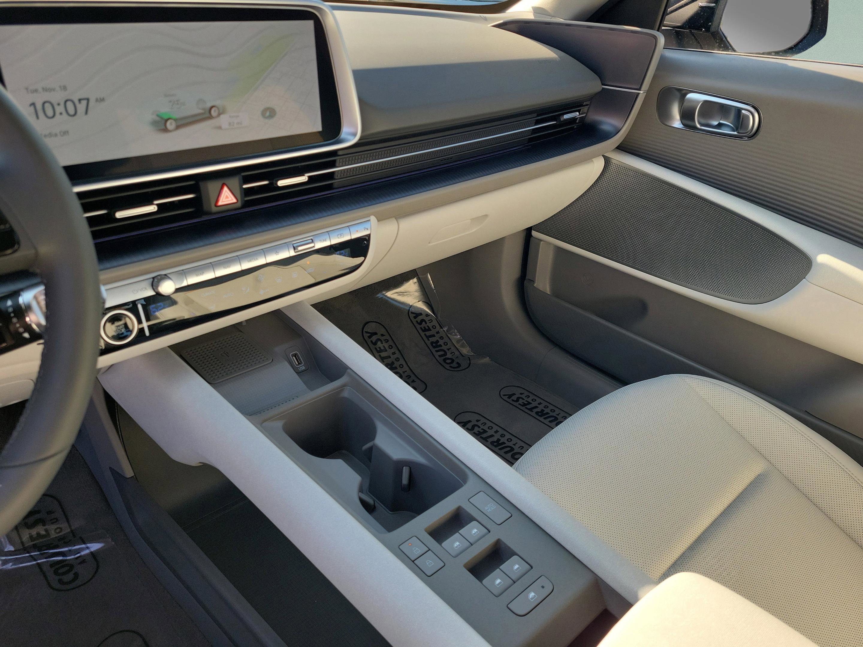 New 2025 Hyundai Ioniq 6 SEL image 32