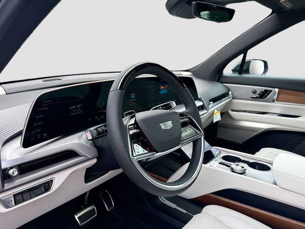 New 2026 Cadillac Vistiq Sport w/ LPO, Floor Liner Package image 9