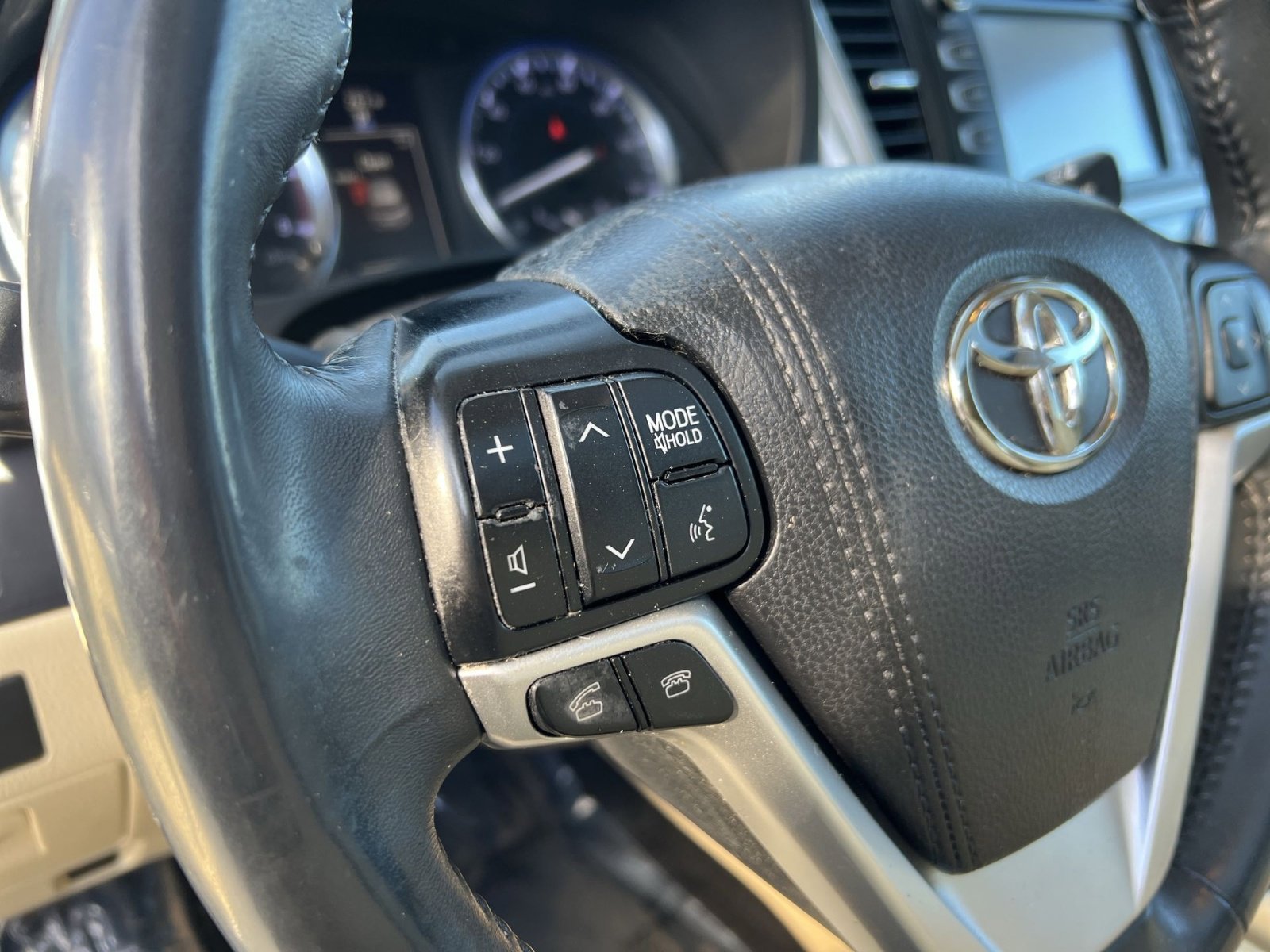 Used 2016 Toyota Highlander XLE image 34