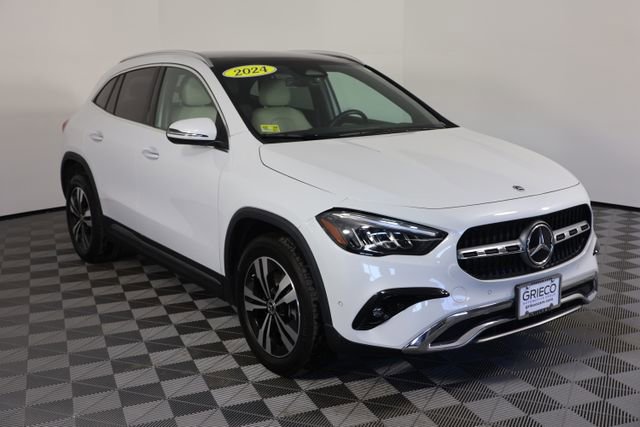 Used 2024 Mercedes-Benz GLA 250 4MATIC w/ Winter Heating Package image 1