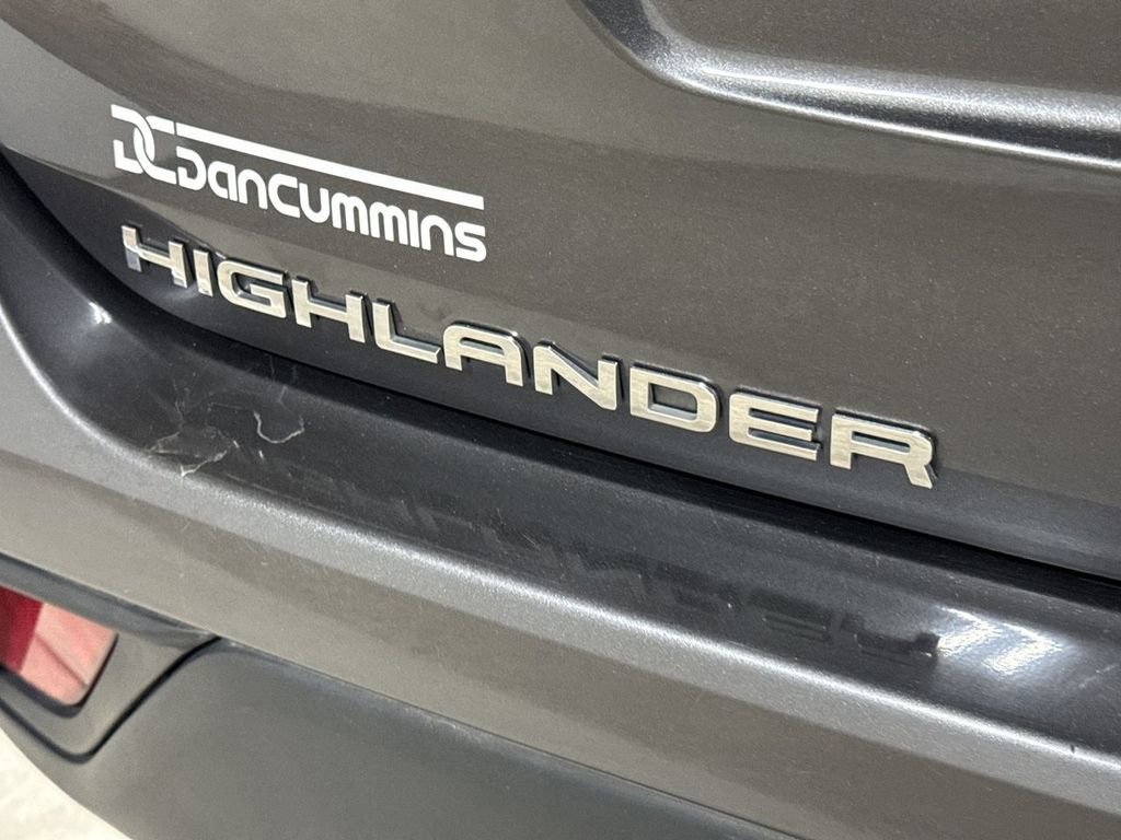Used 2024 Toyota Highlander XLE image 27