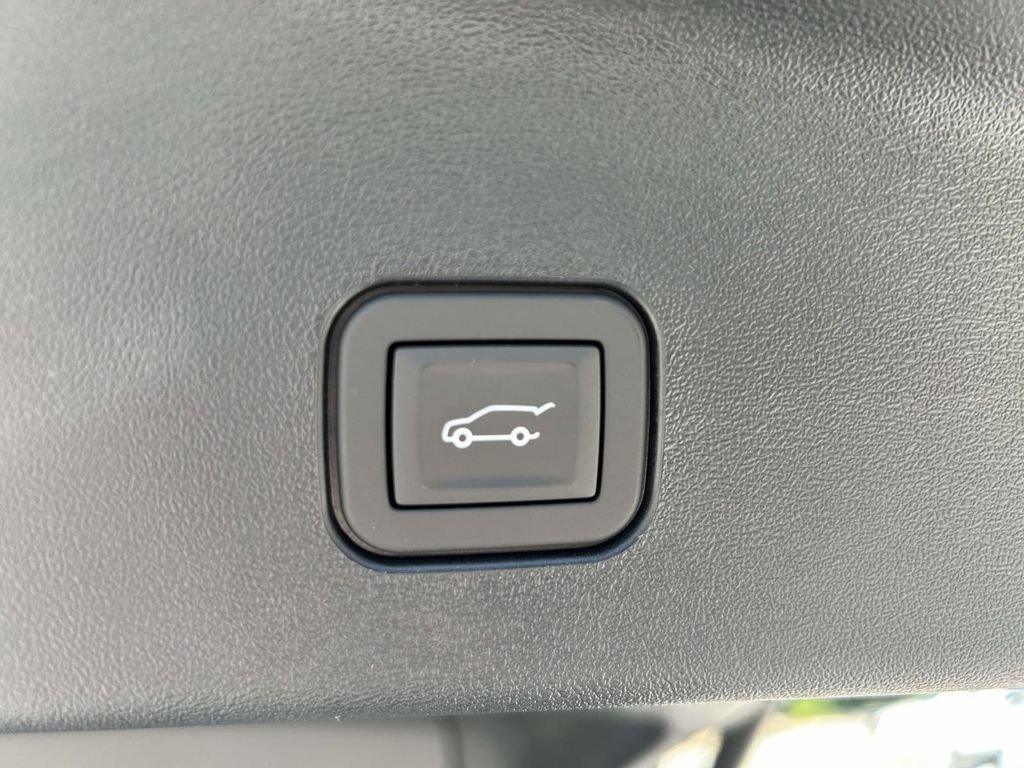 New 2027 Cadillac Vistiq Luxury AWD/4WD image 11