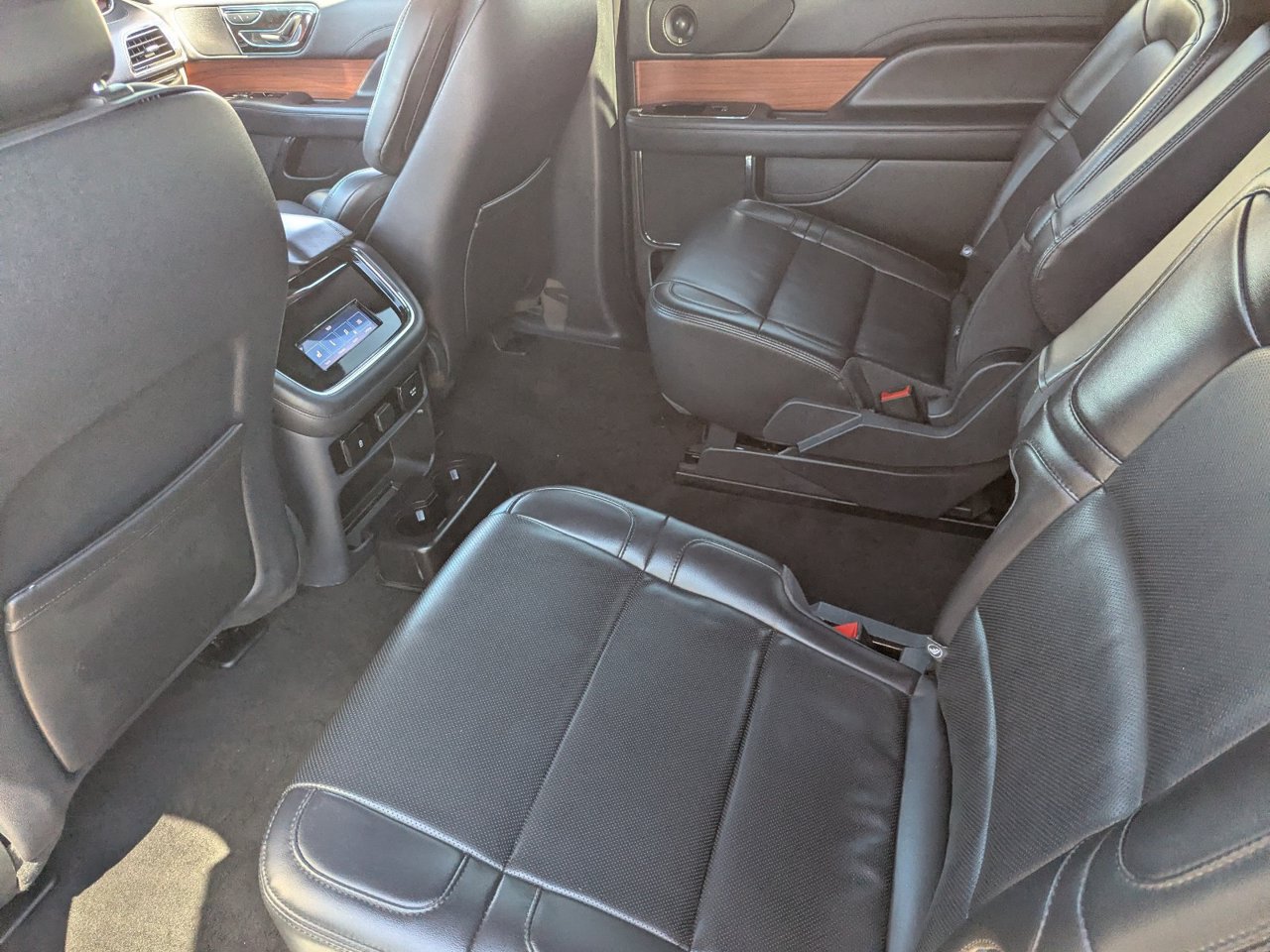 Used 2024 Lincoln Navigator L 4WD image 19