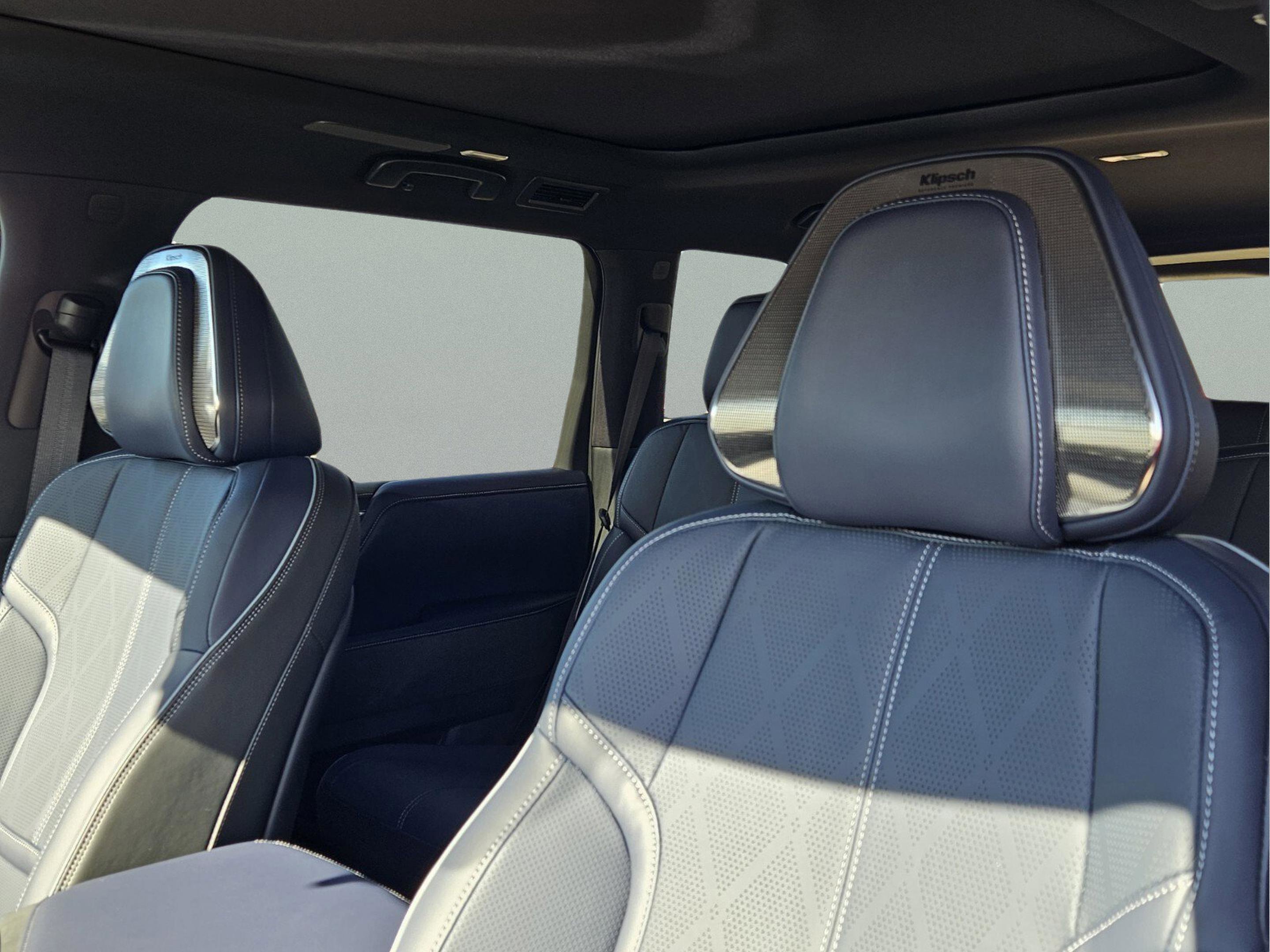 New 2026 INFINITI QX80 4WD w/ Sport Exterior Package image 14