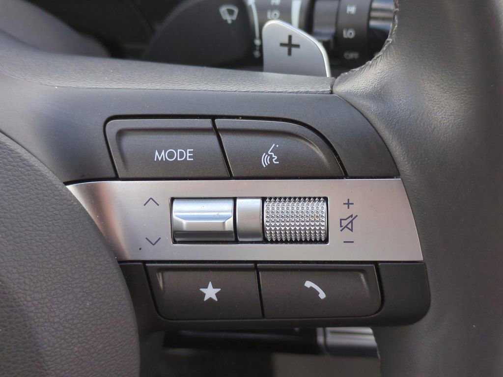 Used 2024 Hyundai Kona Limited image 24