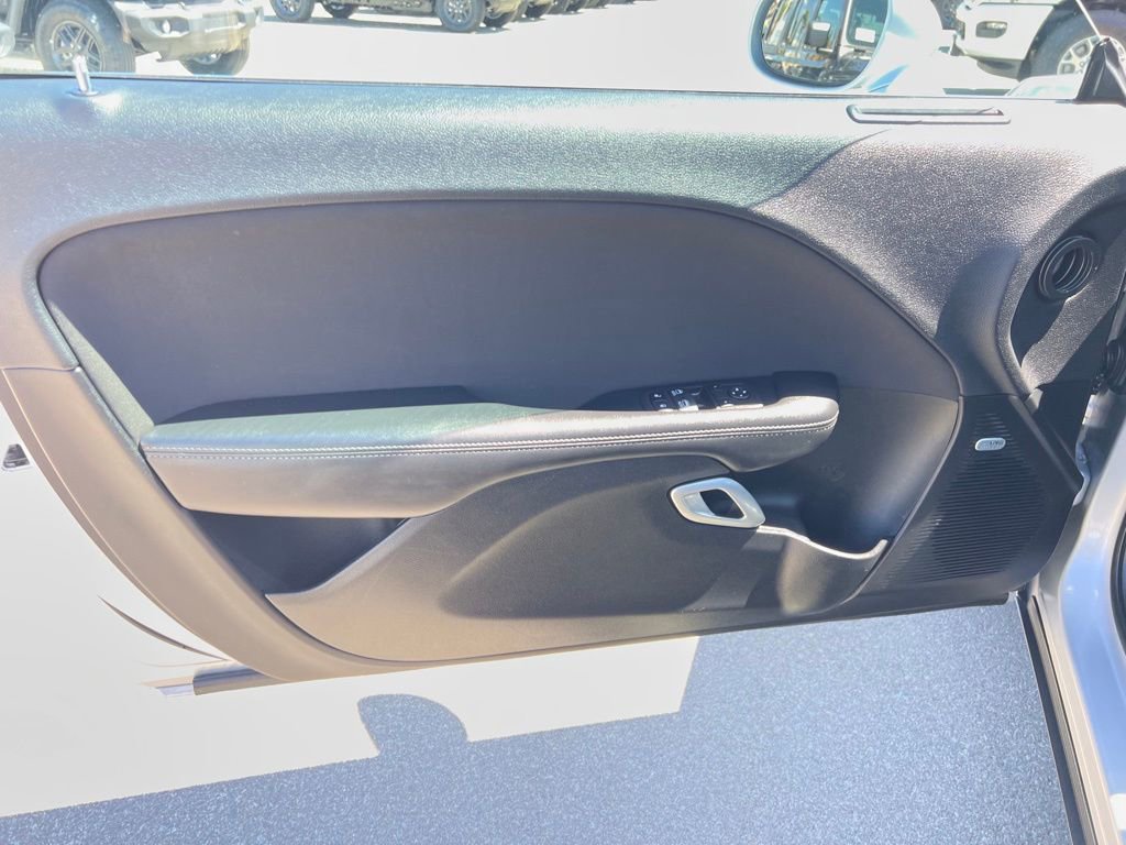 Used 2023 Dodge Challenger SXT image 15