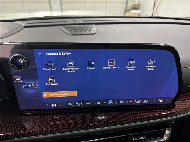 New 2026 Chevrolet Traverse RS w/ LPO, Floor Liner Package image 34