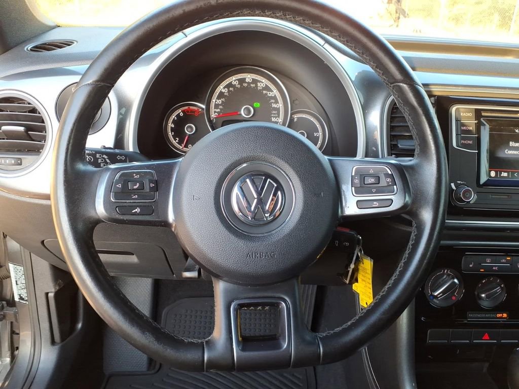 Used 2017 Volkswagen Beetle 1.8T S FWD image 15