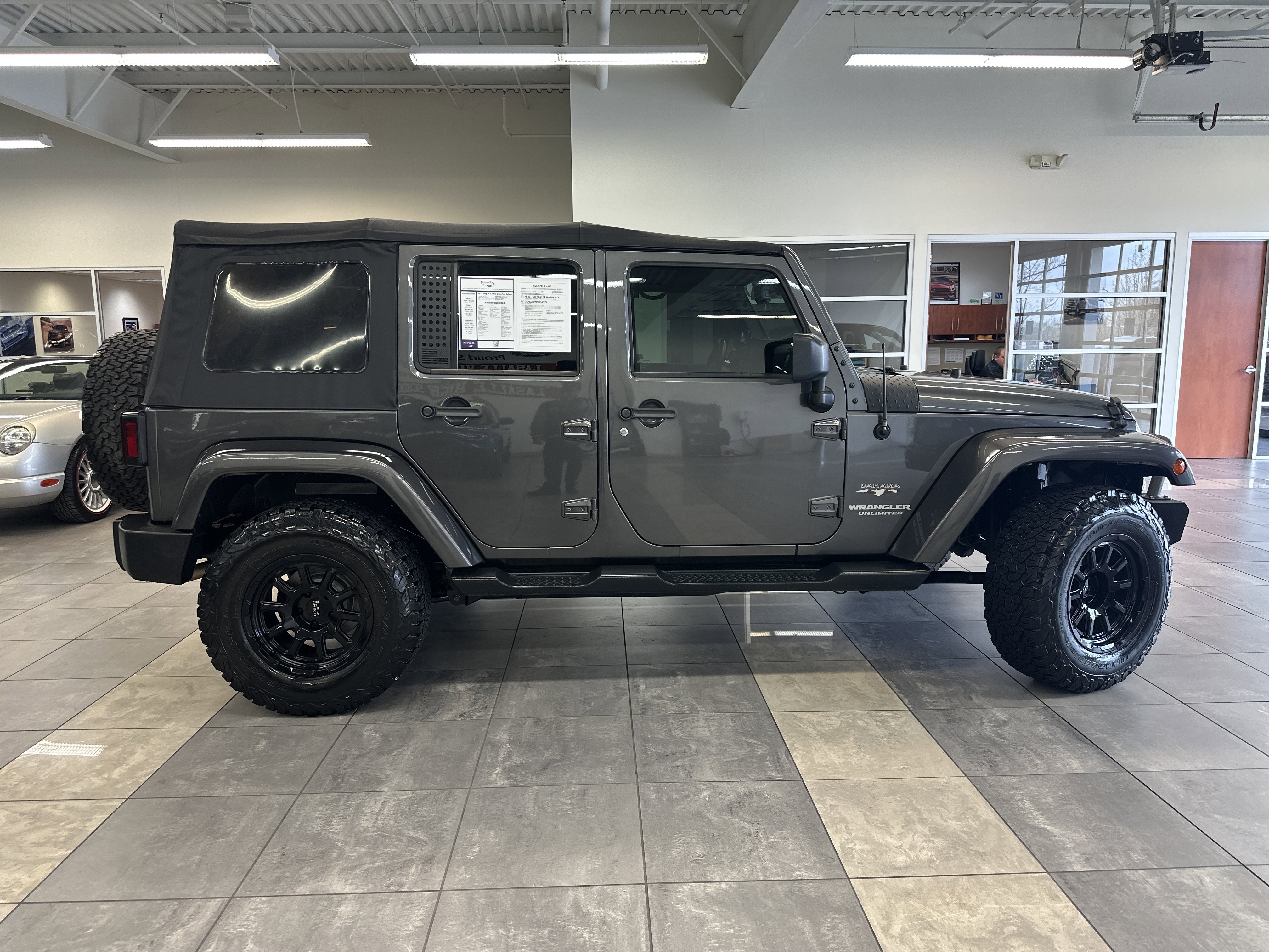 Used 2016 Jeep Wrangler Unlimited Sahara w/ Dual Top Group image 11