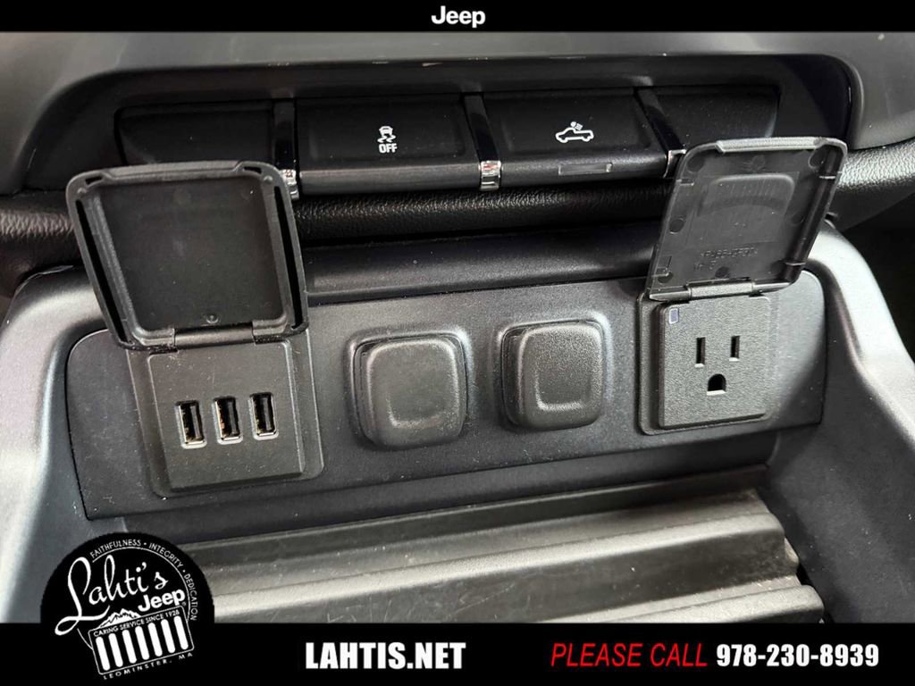 Used 2015 Chevrolet Silverado 1500 LT w/ All Star Edition image 36