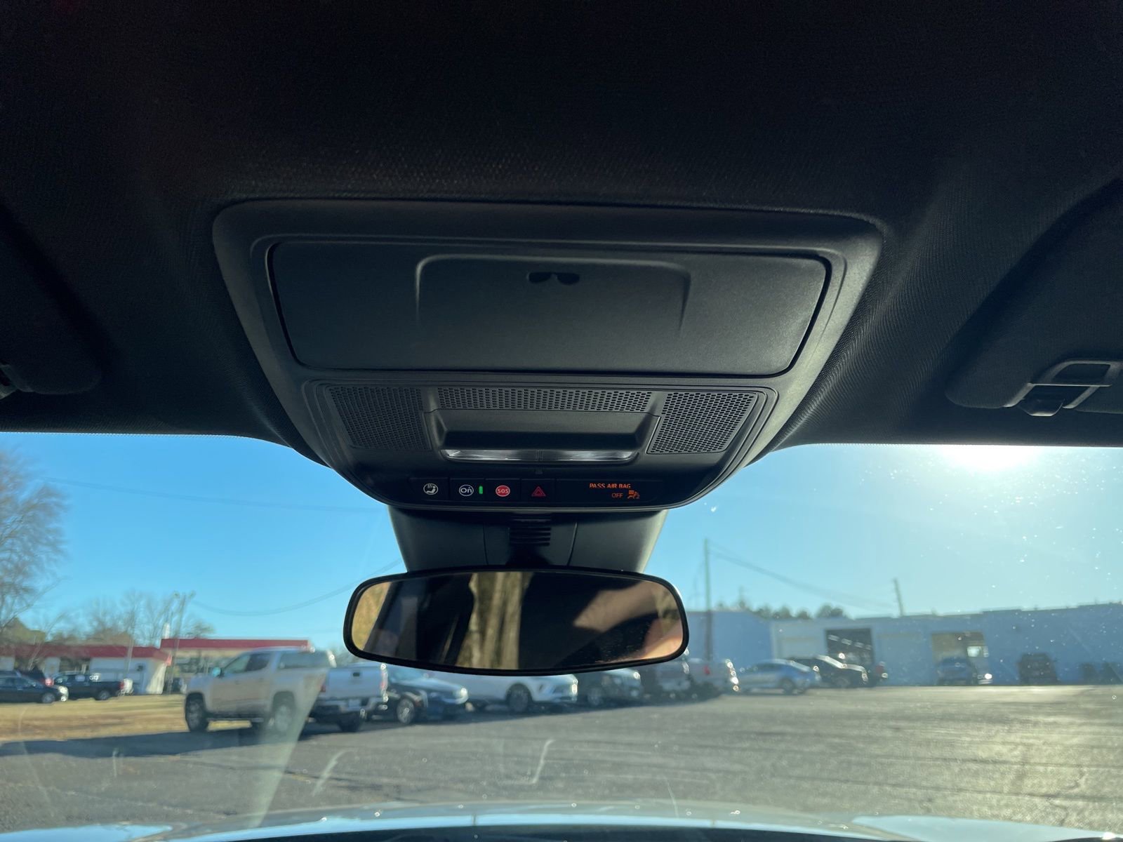 Used 2025 GMC Acadia Elevation image 18